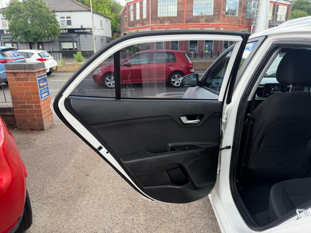 Kia RIO 1.4 Crdi 2 White #18