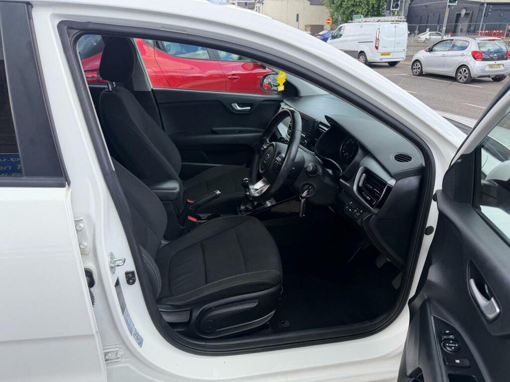 Kia RIO 1.4 Crdi 2 White #13