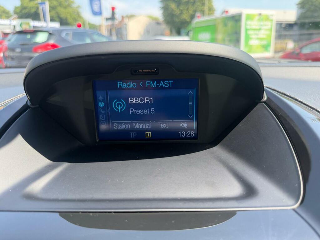 Ford B-Max 1.4 Zetec Navigator Mpv Euro 6 Silver #25