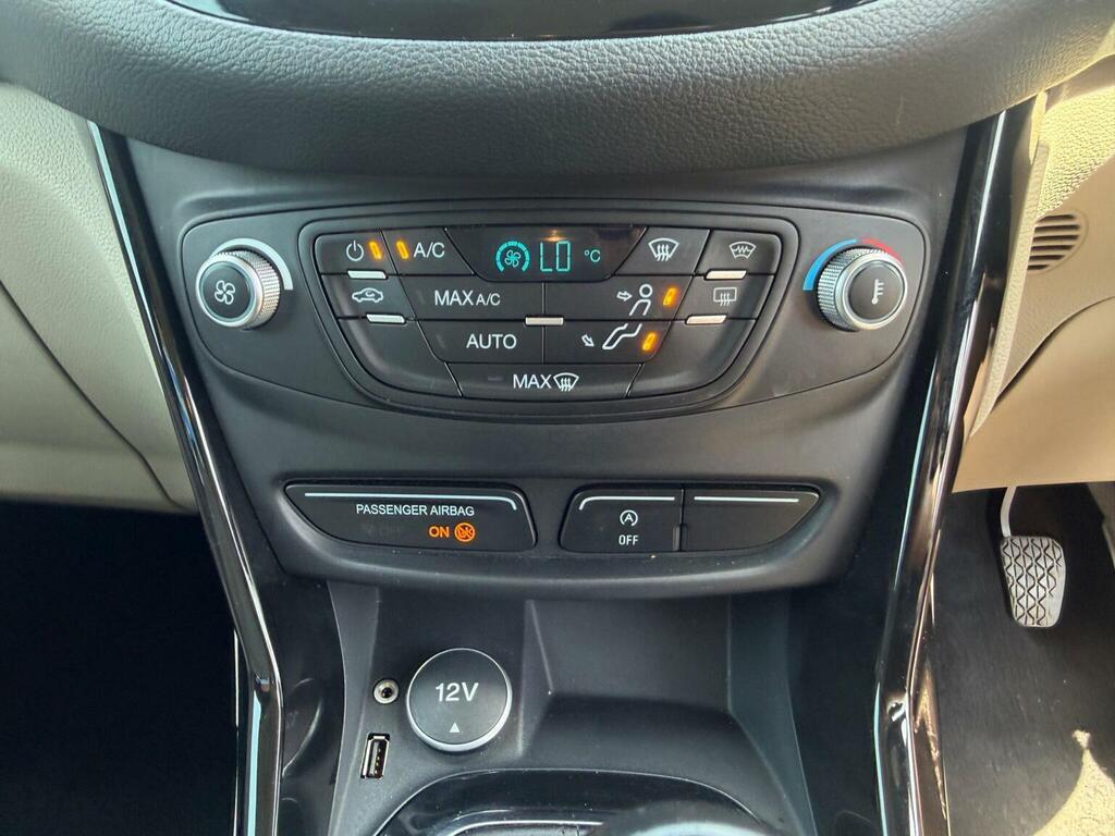 Ford B-Max 1.4 Zetec Navigator Mpv Euro 6 Silver #28