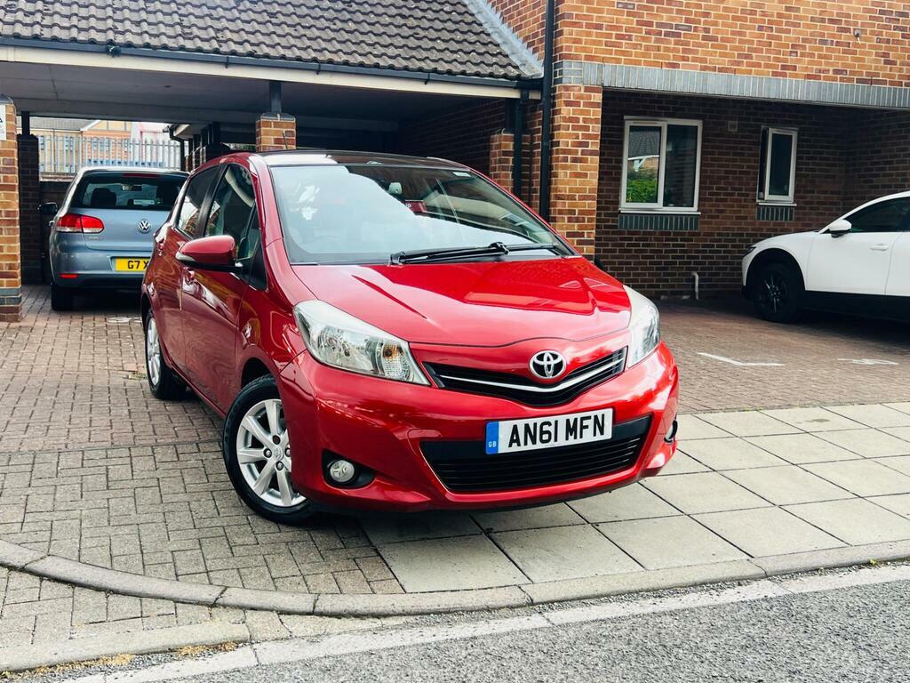 Toyota Yaris 1.33 Dual Vvt-i T Spirit Multidrive S Euro 5 Red