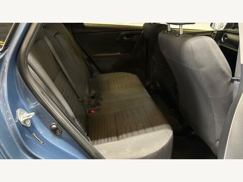 Toyota Auris 1.4 D-4d Icon Black #10