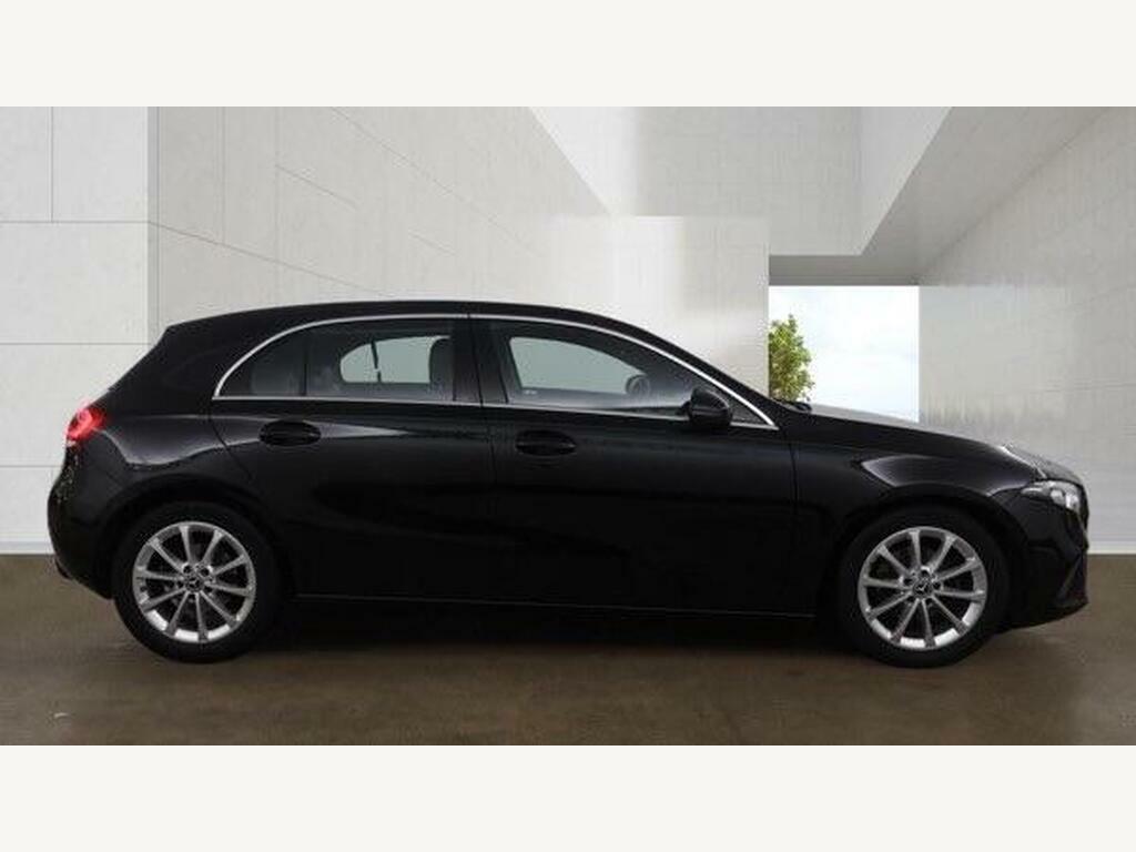 Mercedes-Benz A Class A200 Amg Line Premium Silver #4