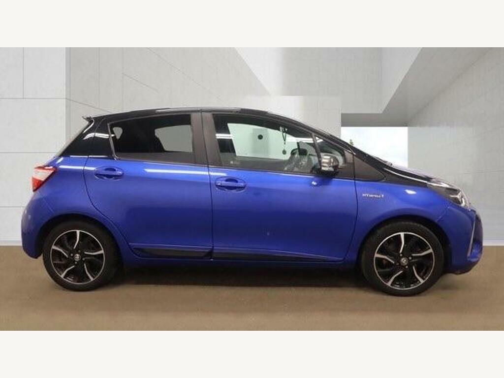 Toyota Yaris Excel Silver #4