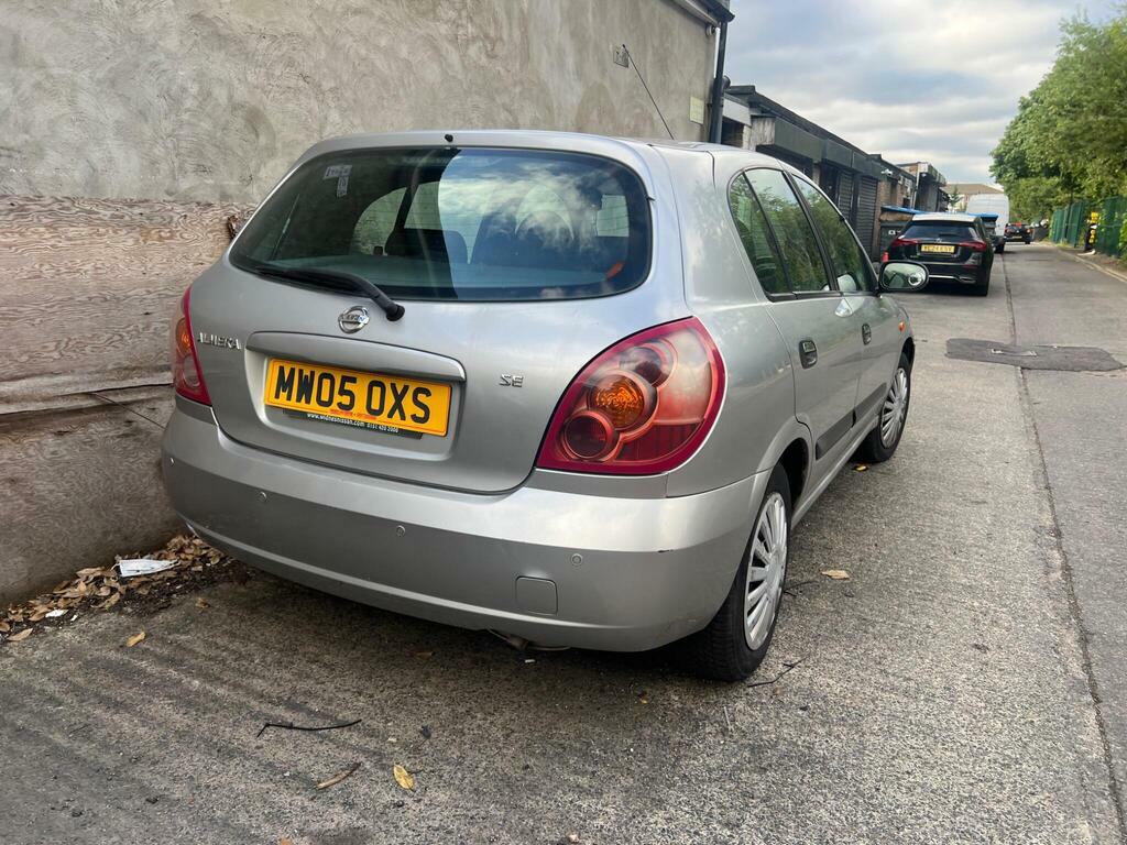Nissan Almera 1.8 Se Silver #3