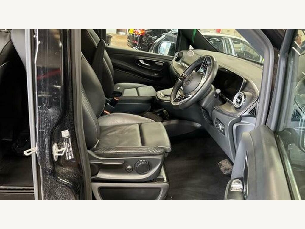 Mercedes-Benz V Class V 220 D Avantgarde Extra Long Black #11