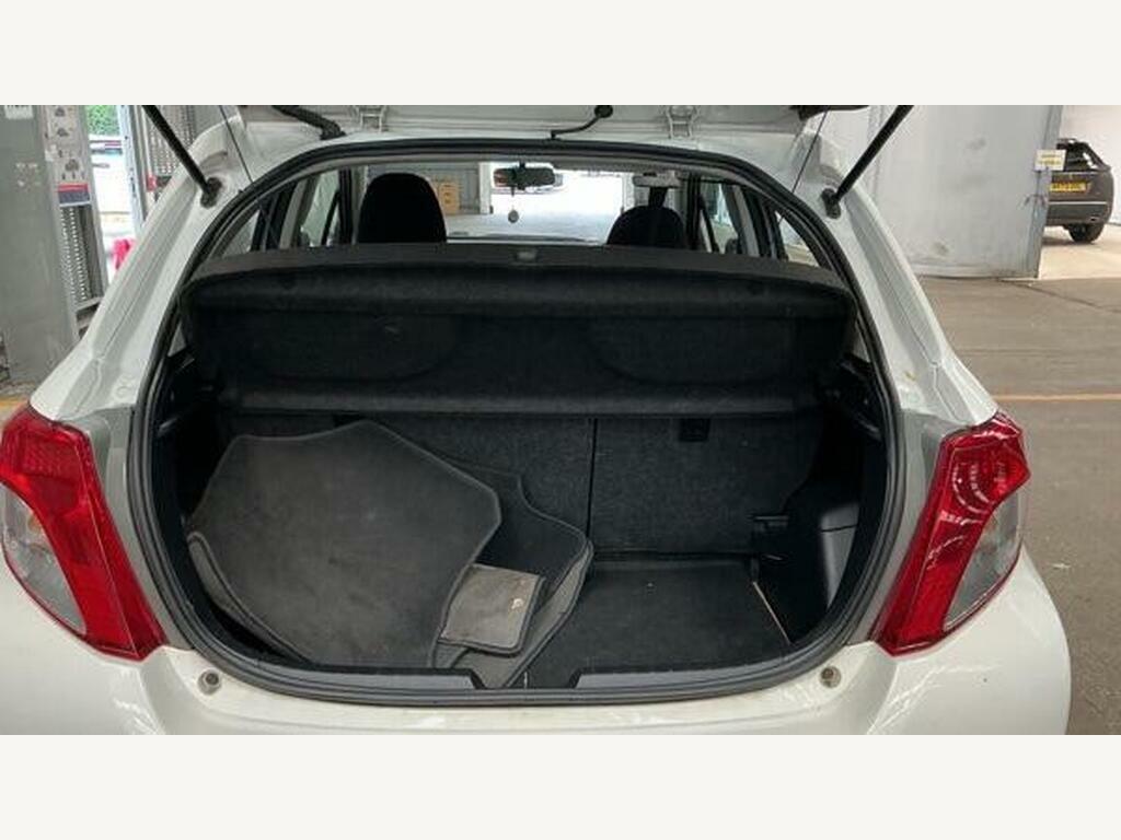 Toyota Yaris 1.33 Dual Vvt-i Tr Multidrive S Euro 5 White #4