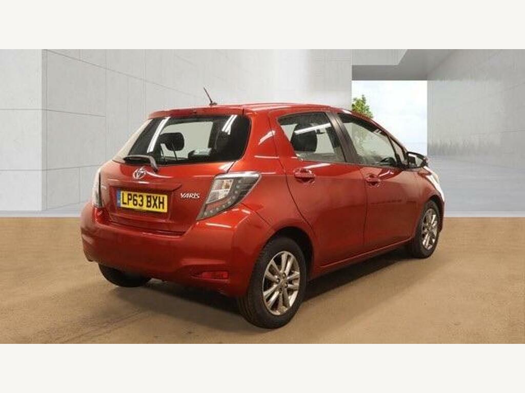 Toyota Yaris 1.33 Dual Vvt-i Icon Plus Multidrive S Euro 5 Red #4