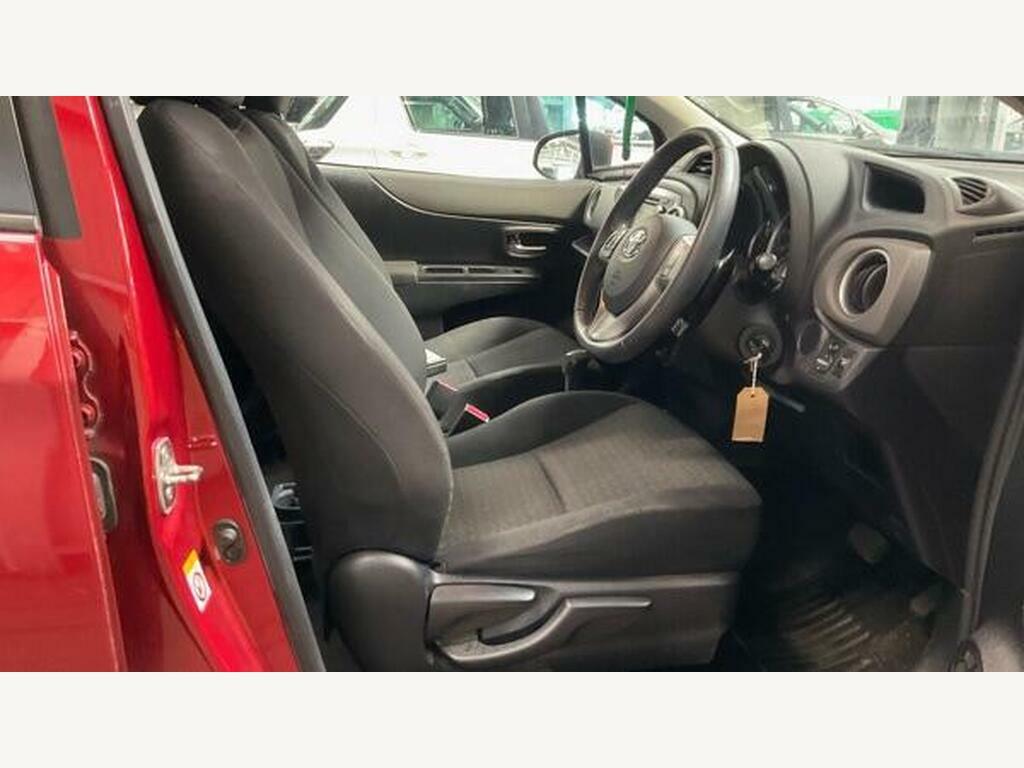 Toyota Yaris D-4d Icon Plus White #10