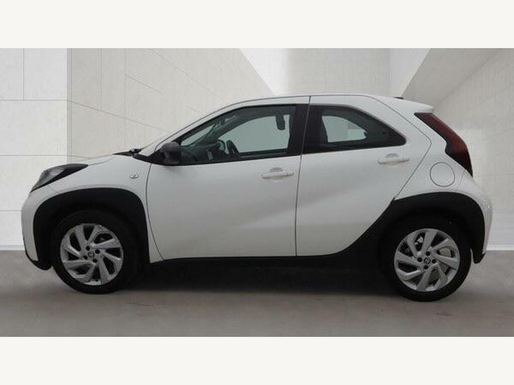 Toyota Aygo X 1.0 Vvt-i Pure X-shift Euro 6 S S White #3