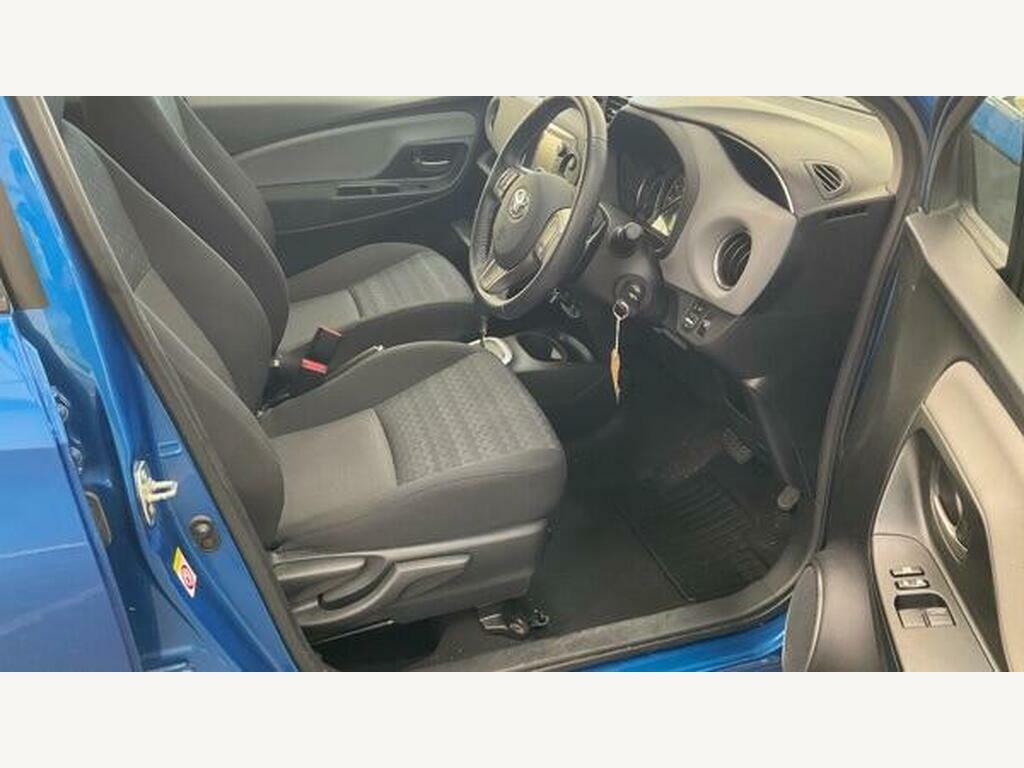 Toyota Yaris Black #10