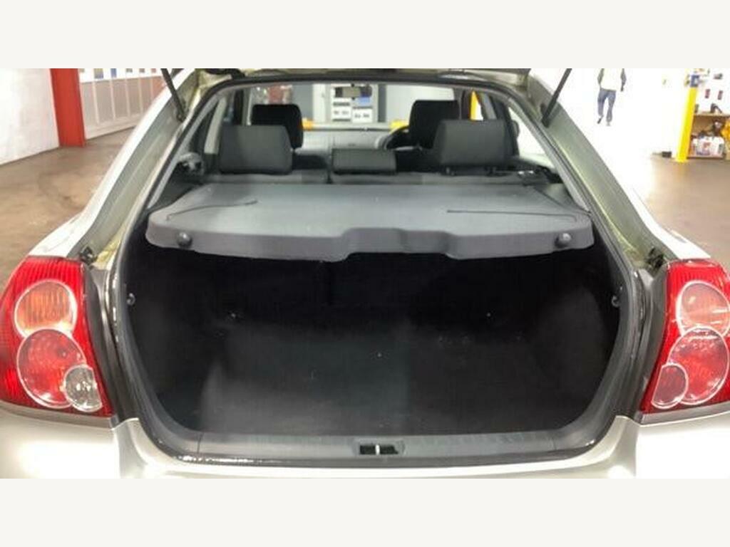 Toyota Avensis D-4d Tr Silver #7