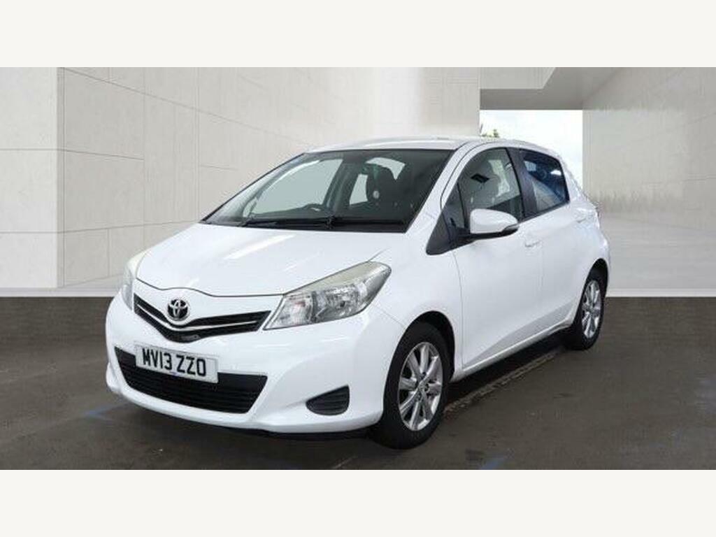 Toyota Yaris Hatchback White #2