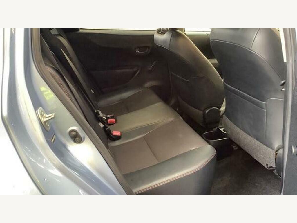 Toyota Yaris Hatchback Grey #10
