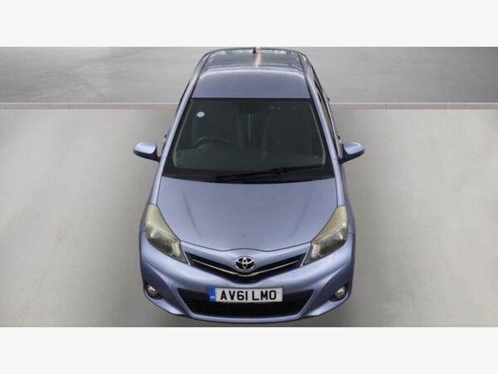 Toyota Yaris Hatchback Grey #7