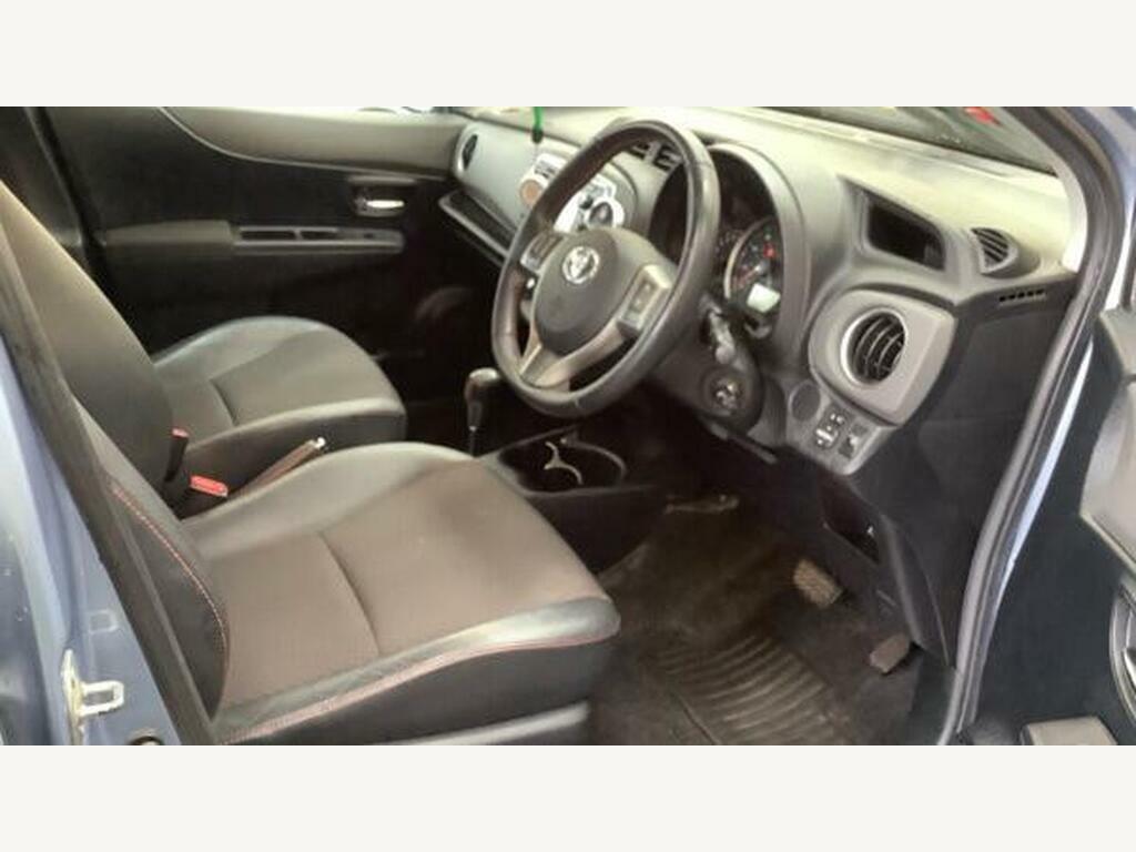 Toyota Yaris Hatchback Grey #11