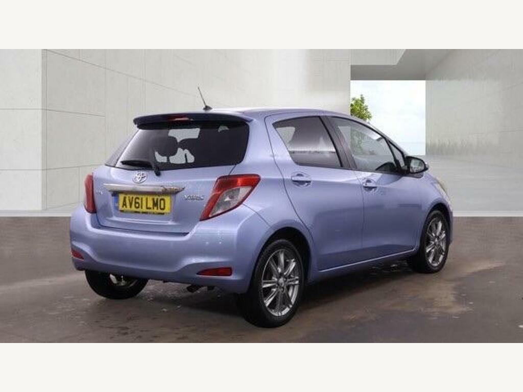 Toyota Yaris Hatchback Grey #4