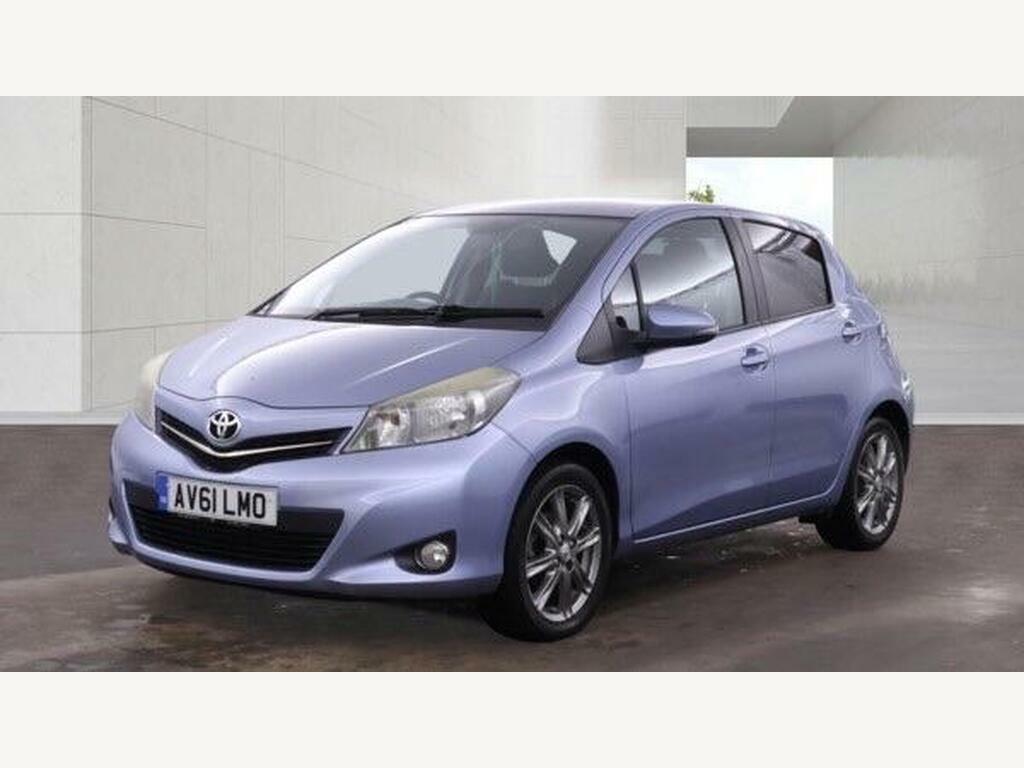 Toyota Yaris Hatchback Grey #2