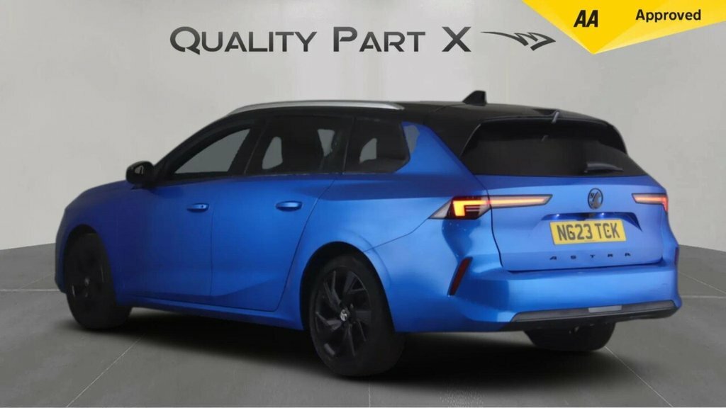 Vauxhall Astra Estate NG23TCK Blue #4