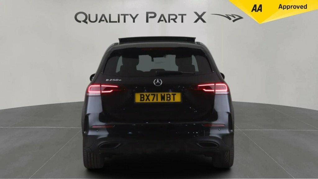 Mercedes-Benz B Class Mpv Black #5