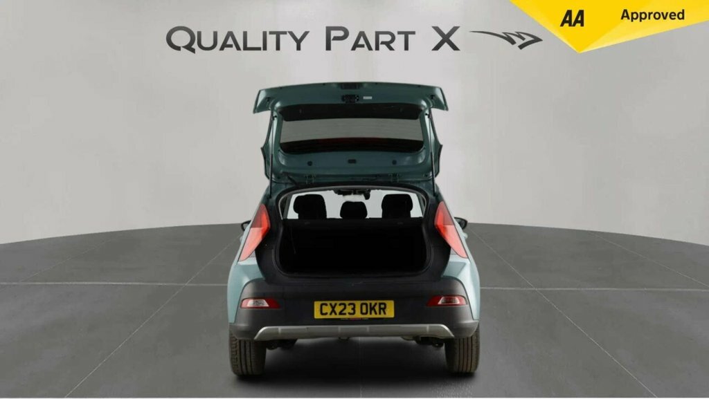 Hyundai Bayon Suv CX23OKR Green #5