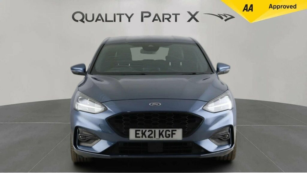 Ford Focus Hatchback EK21KGF Blue #2