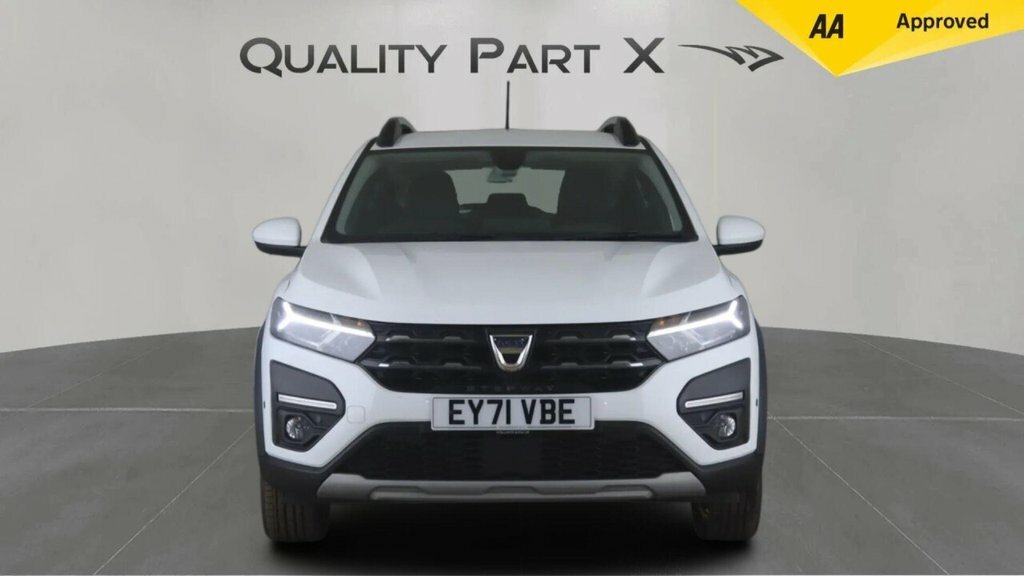 Dacia Sandero Stepway Hatchback EY71VBE White #2