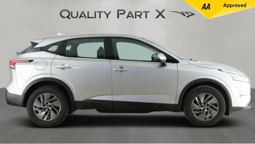 Nissan Qashqai Suv AVZ5779 Silver #4