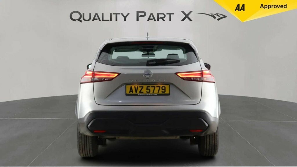 Nissan Qashqai Suv AVZ5779 Silver #6