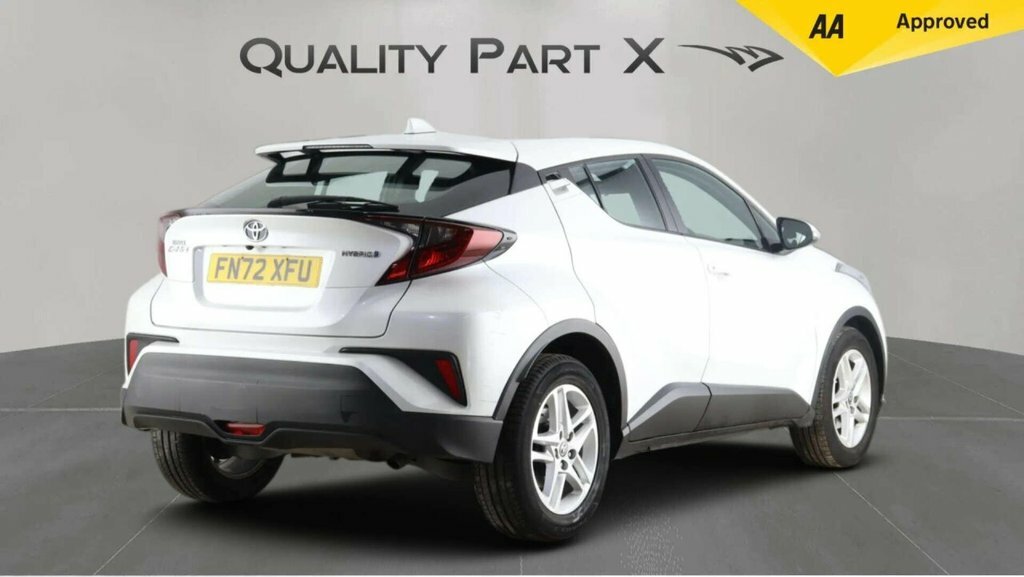 Toyota C-Hr Suv FN72XFU White #5
