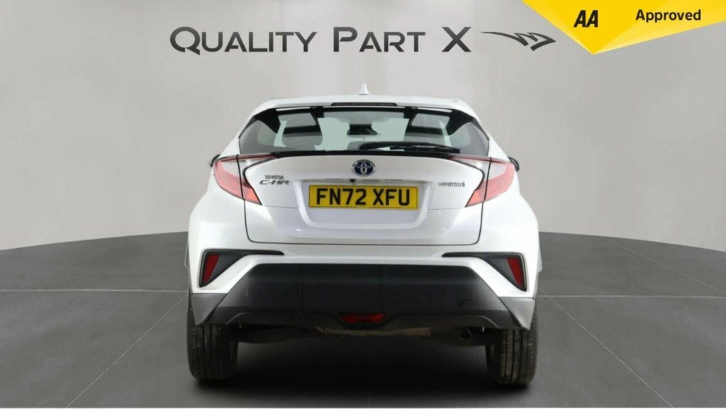 Toyota C-Hr Suv FN72XFU White #6