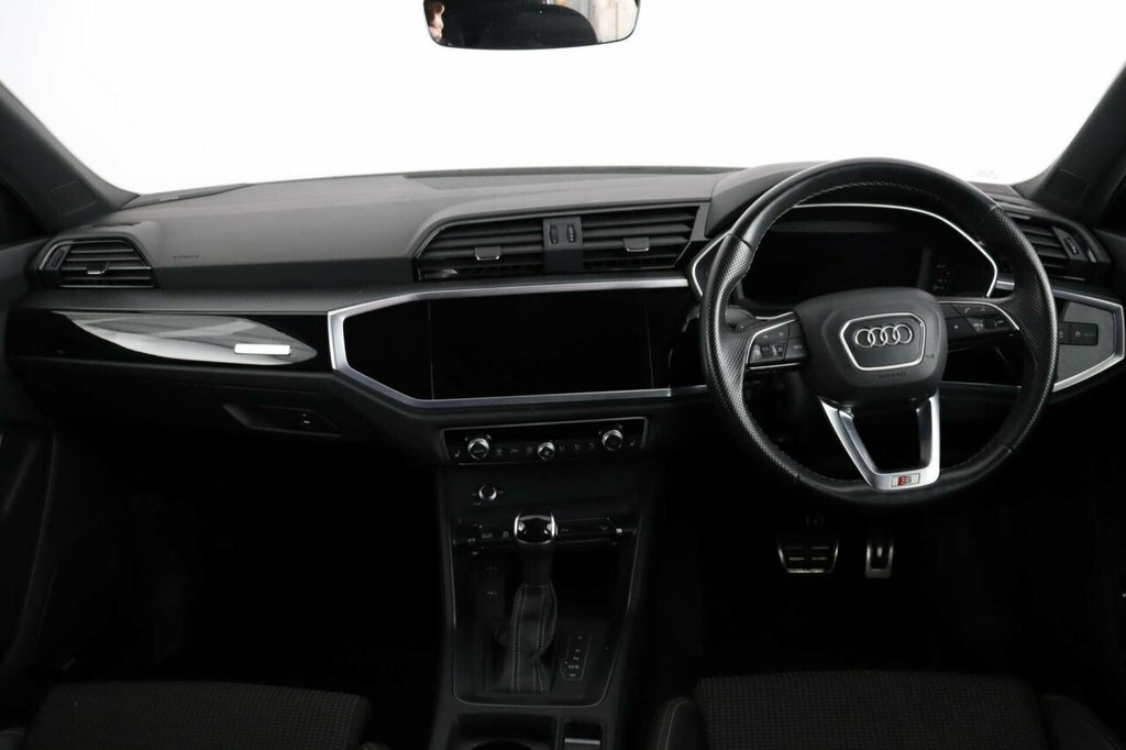 Audi Q3 35 Tfsi Black Edition  #11