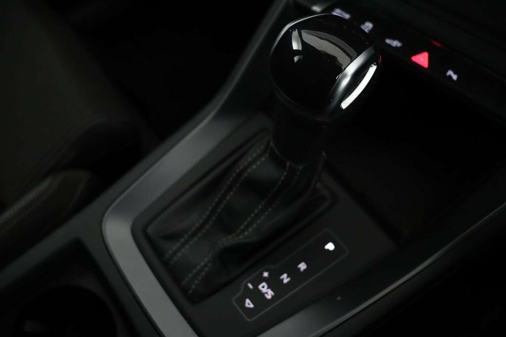 Audi Q3 35 Tfsi Black Edition  #18