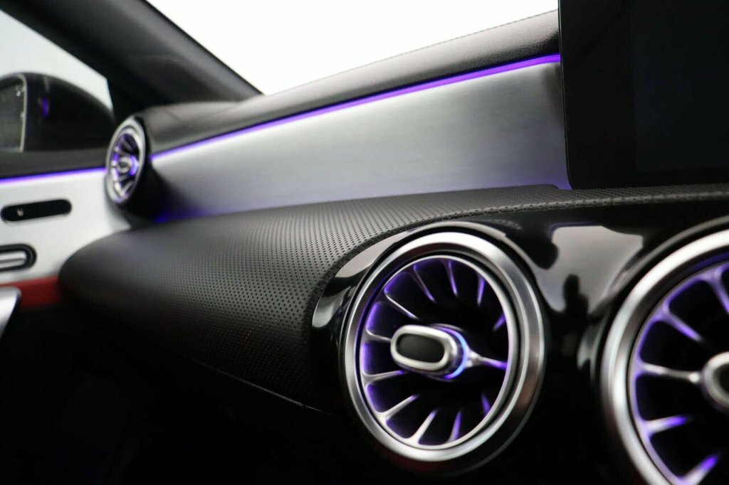 Mercedes-Benz CLA Class Cla 180 Amg Line Tip  #28