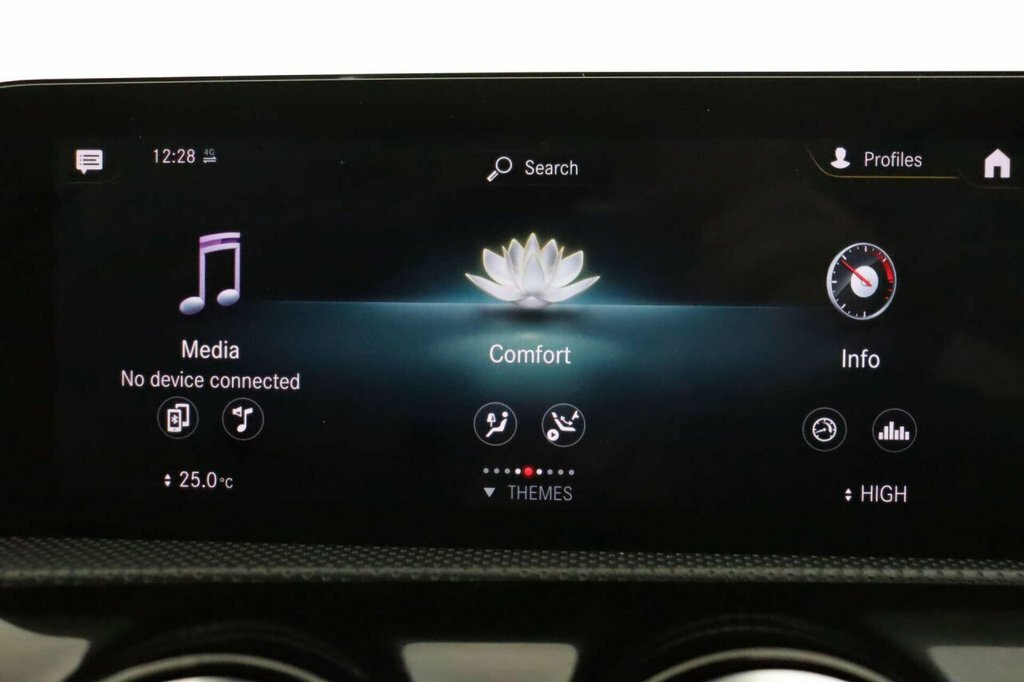 Mercedes-Benz CLA Class Cla 180 Amg Line Tip  #37