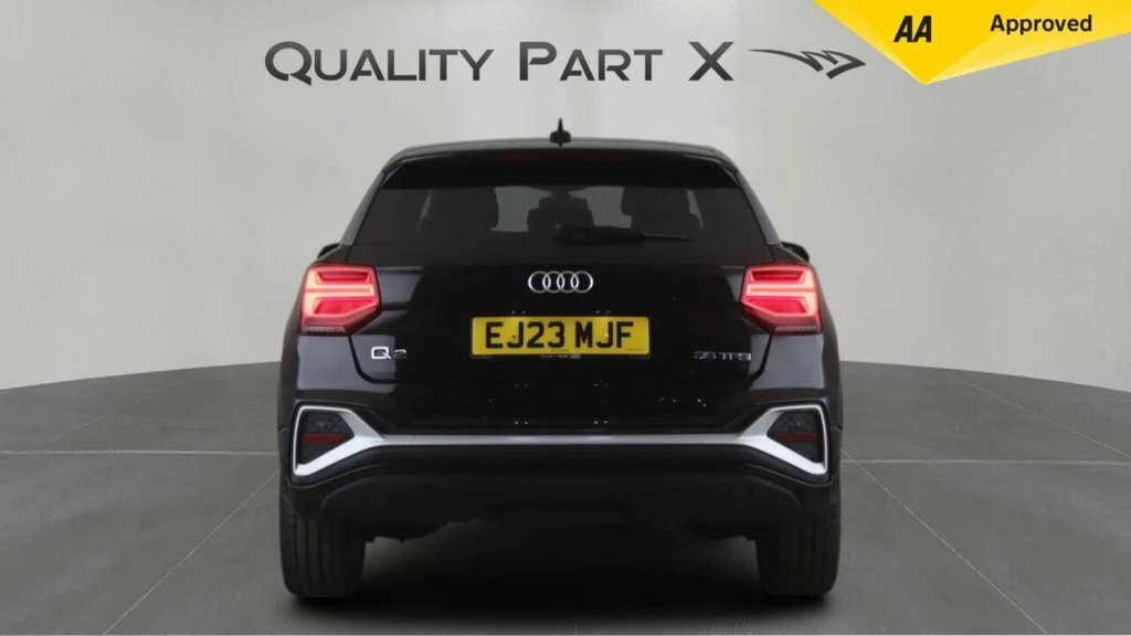 Audi Q2 Suv EJ23MJF Black #5