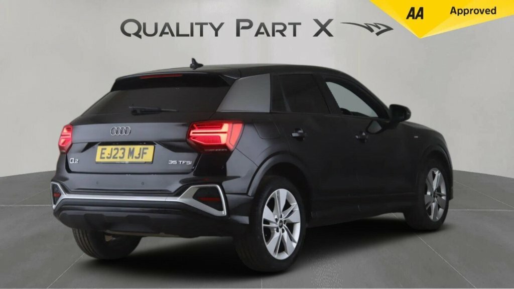 Audi Q2 Suv EJ23MJF Black #6