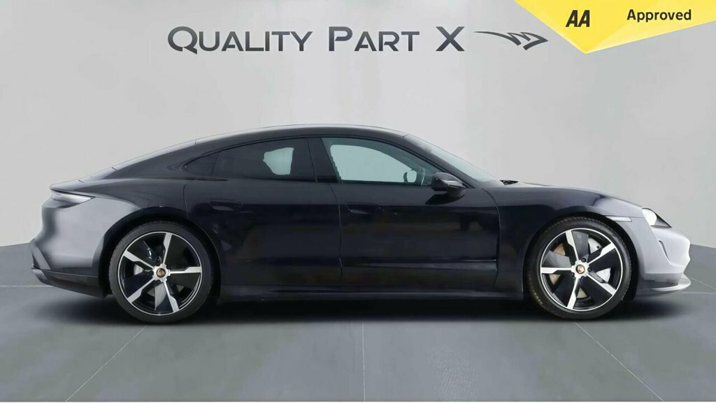 Porsche Taycan Saloon Black #4