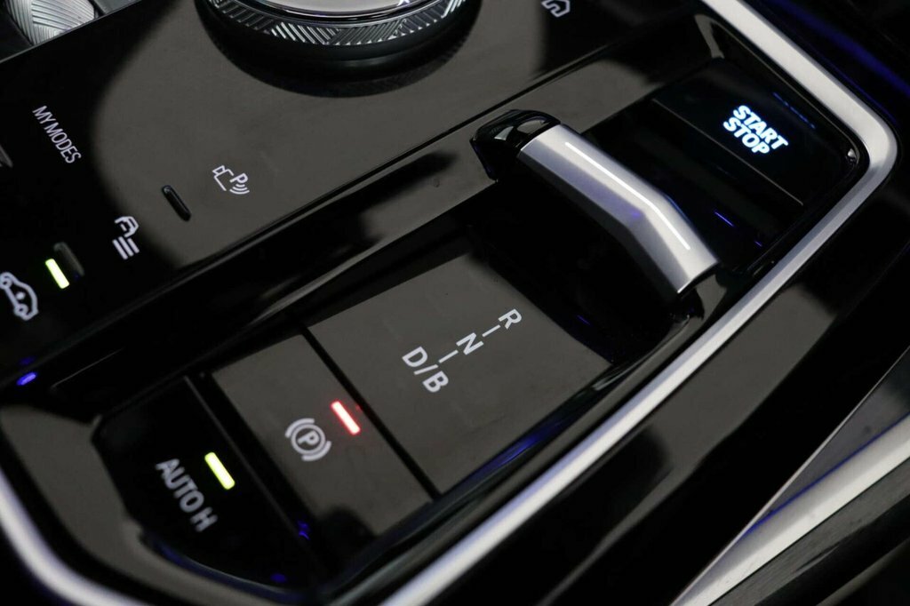 BMW i7 Saloon Black #23