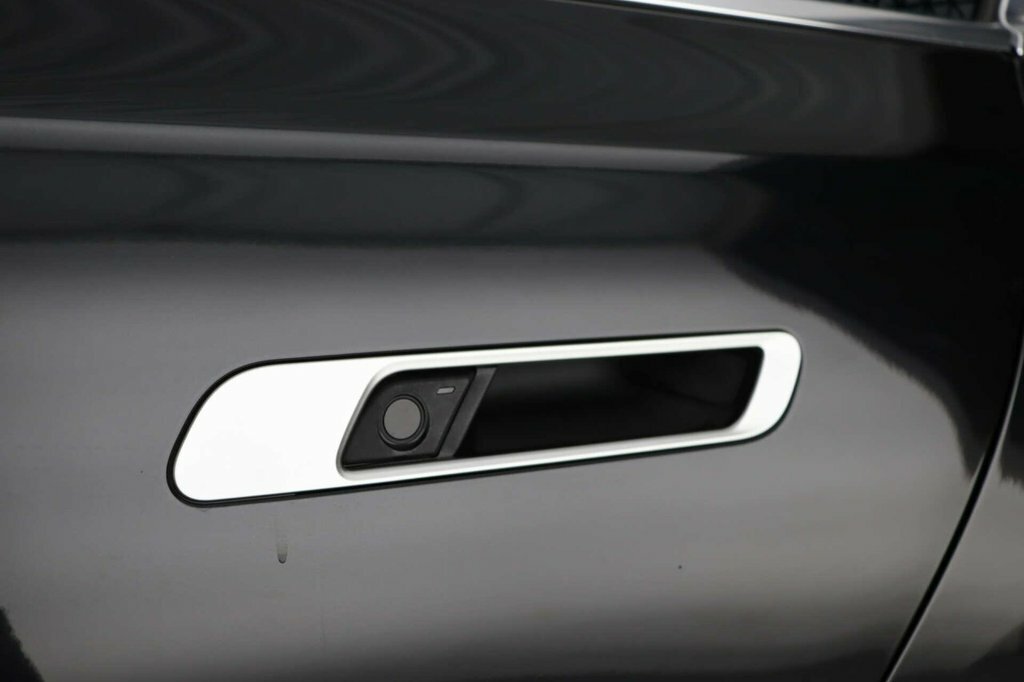 BMW i7 Saloon Black #55