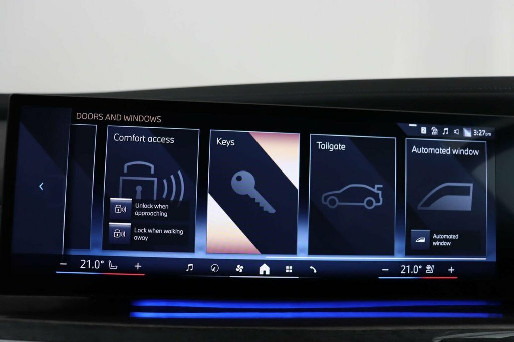 BMW i7 Saloon Black #92