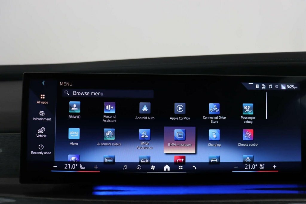 BMW i7 Saloon Black #71