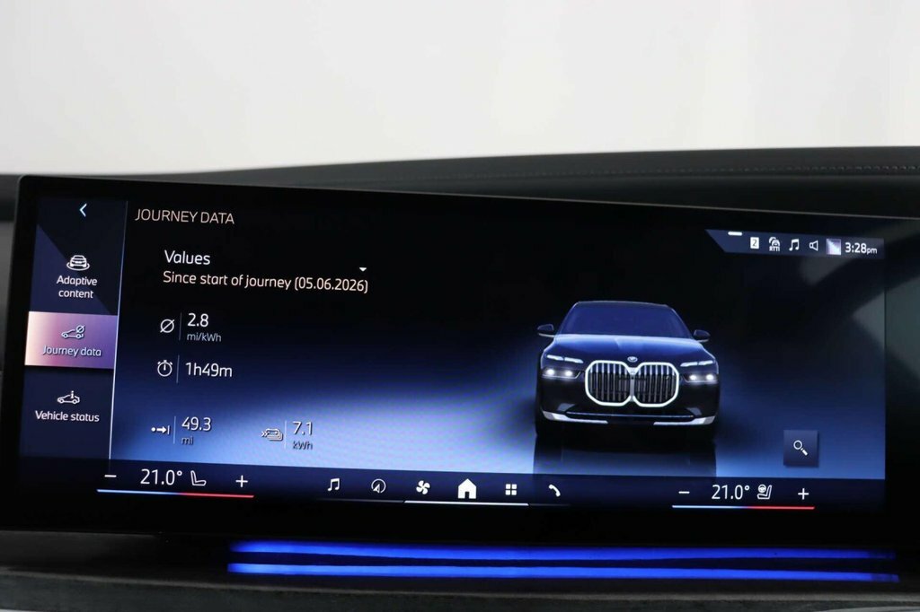 BMW i7 Saloon Black #100