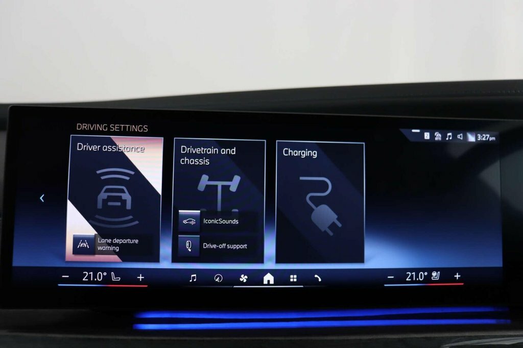 BMW i7 Saloon Black #93