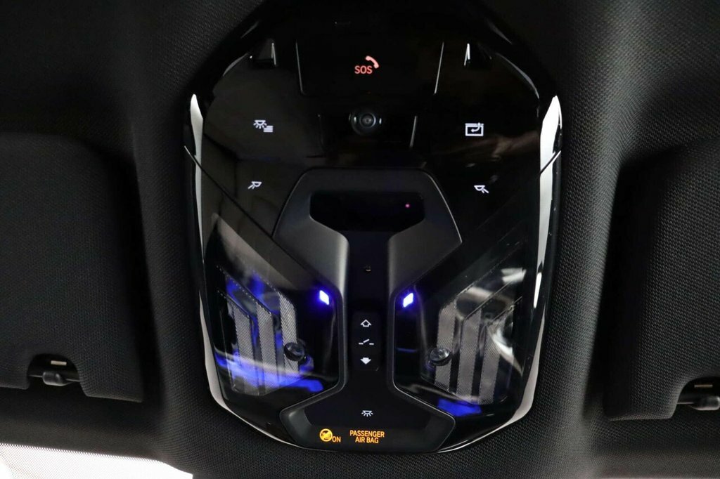 BMW i7 Saloon Black #48