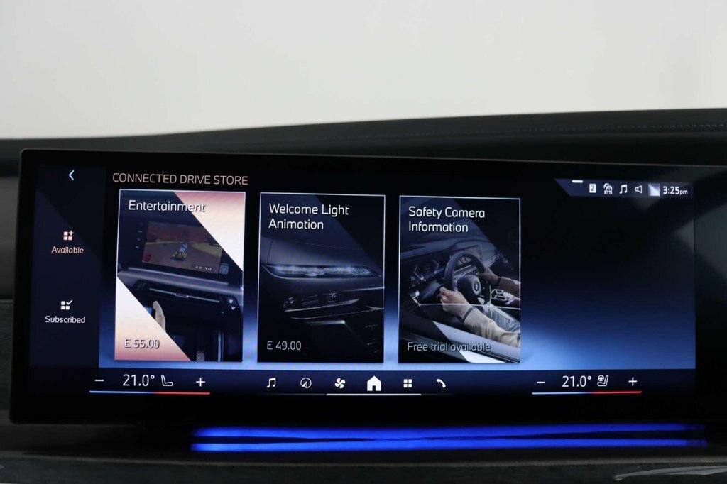 BMW i7 Saloon Black #74