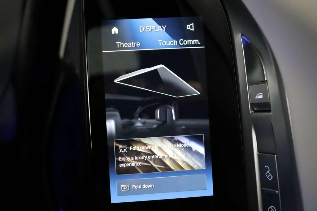 BMW i7 Saloon Black #63
