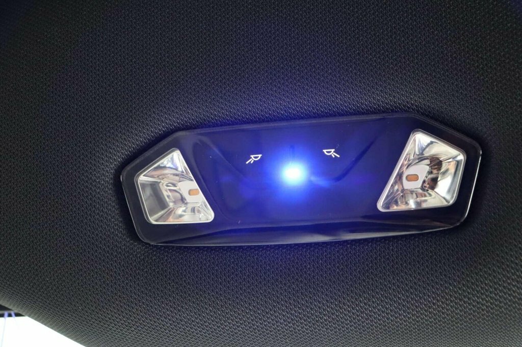 BMW i7 Saloon Black #40