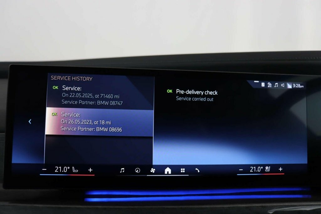 BMW i7 Saloon Black #110