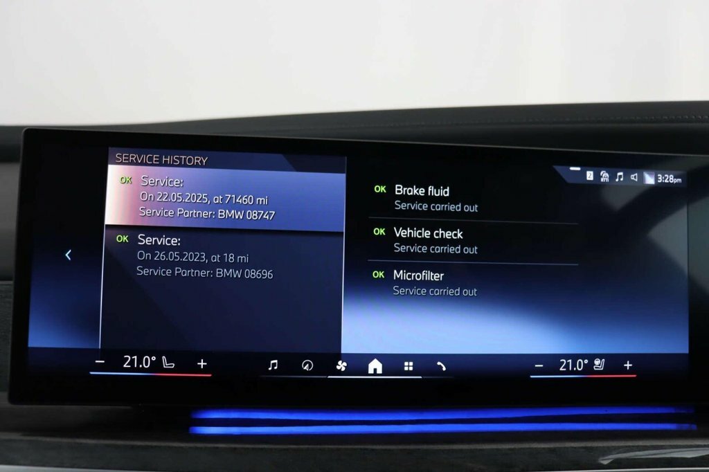 BMW i7 Saloon Black #109